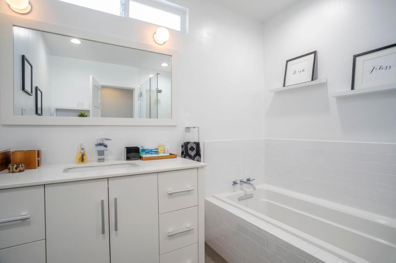 Enchanting Sherman Oaks Home With Pool Permit #Hsr Two One Zero Zero 2605 Los Angeles Exteriér fotografie