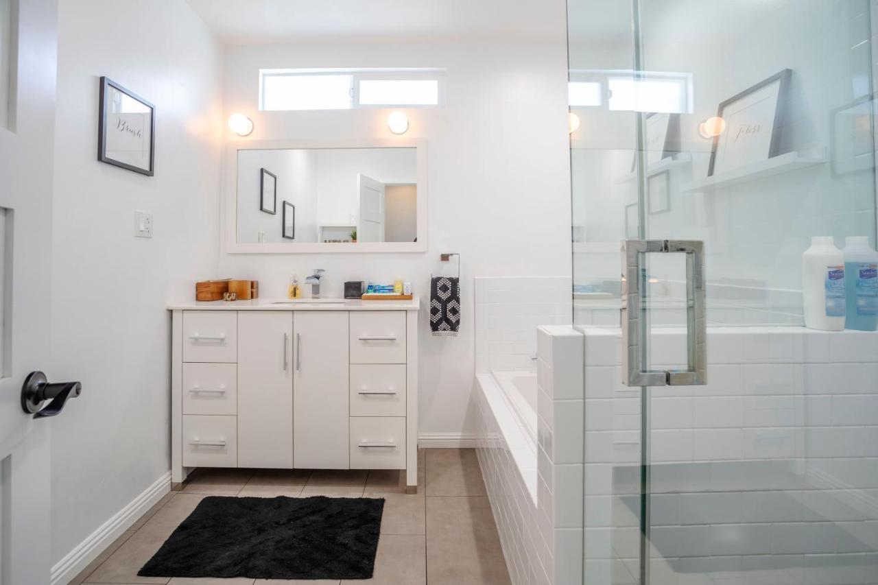 Enchanting Sherman Oaks Home With Pool Permit #Hsr Two One Zero Zero 2605 Los Angeles Exteriér fotografie